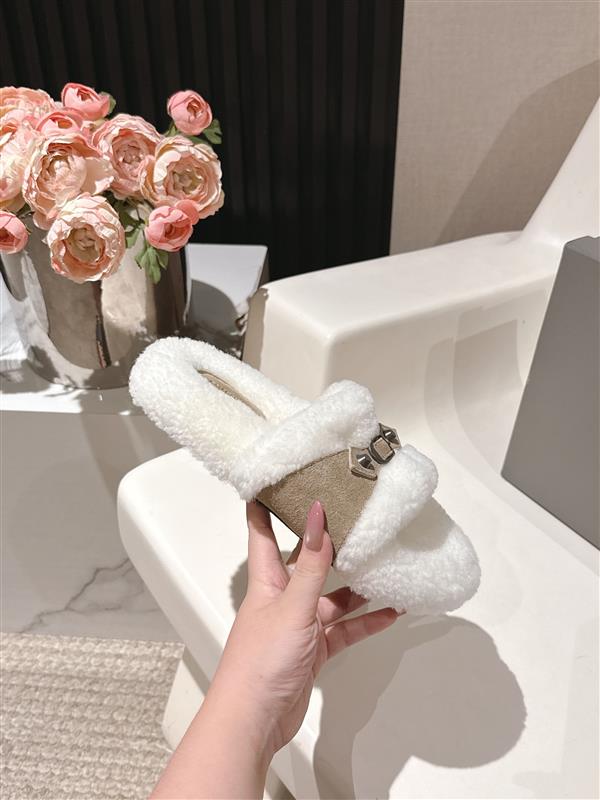 2025112818446493 230